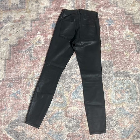Good American good legs leather like coated jeans size 0/25 - Picture 4 of 4